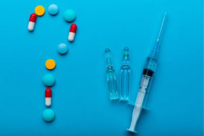 Personne hésitant entre un traitement médical ou chirurgical de l'obésité.