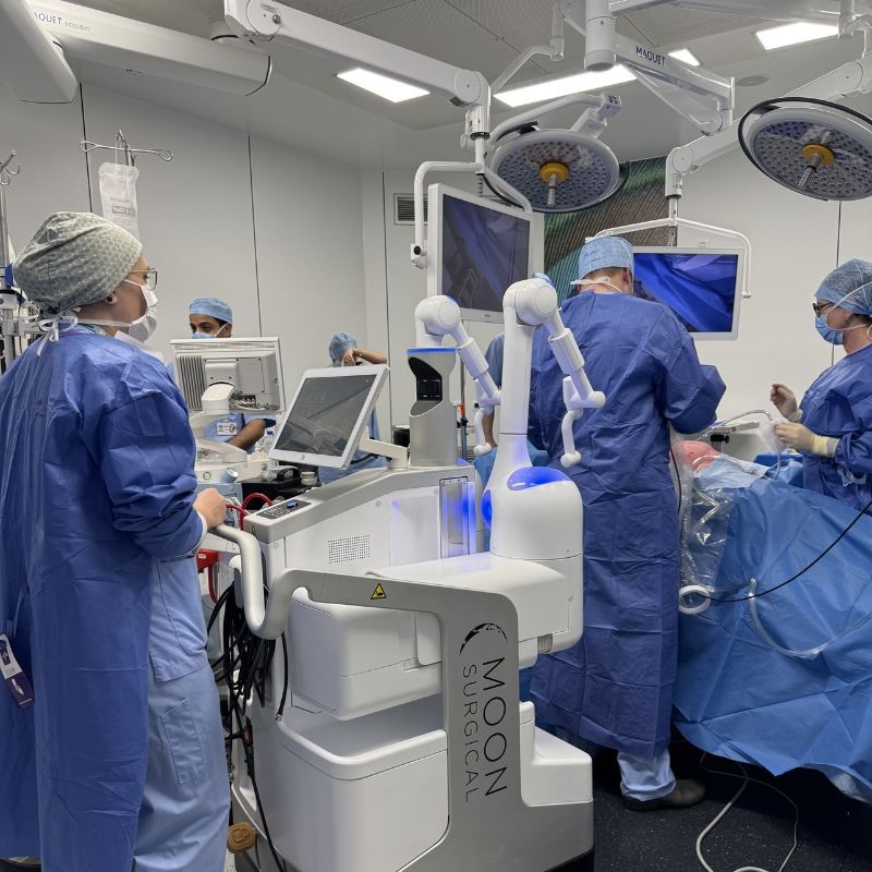 Changements chirurgie bariatrique avec robots à Bruxelles.